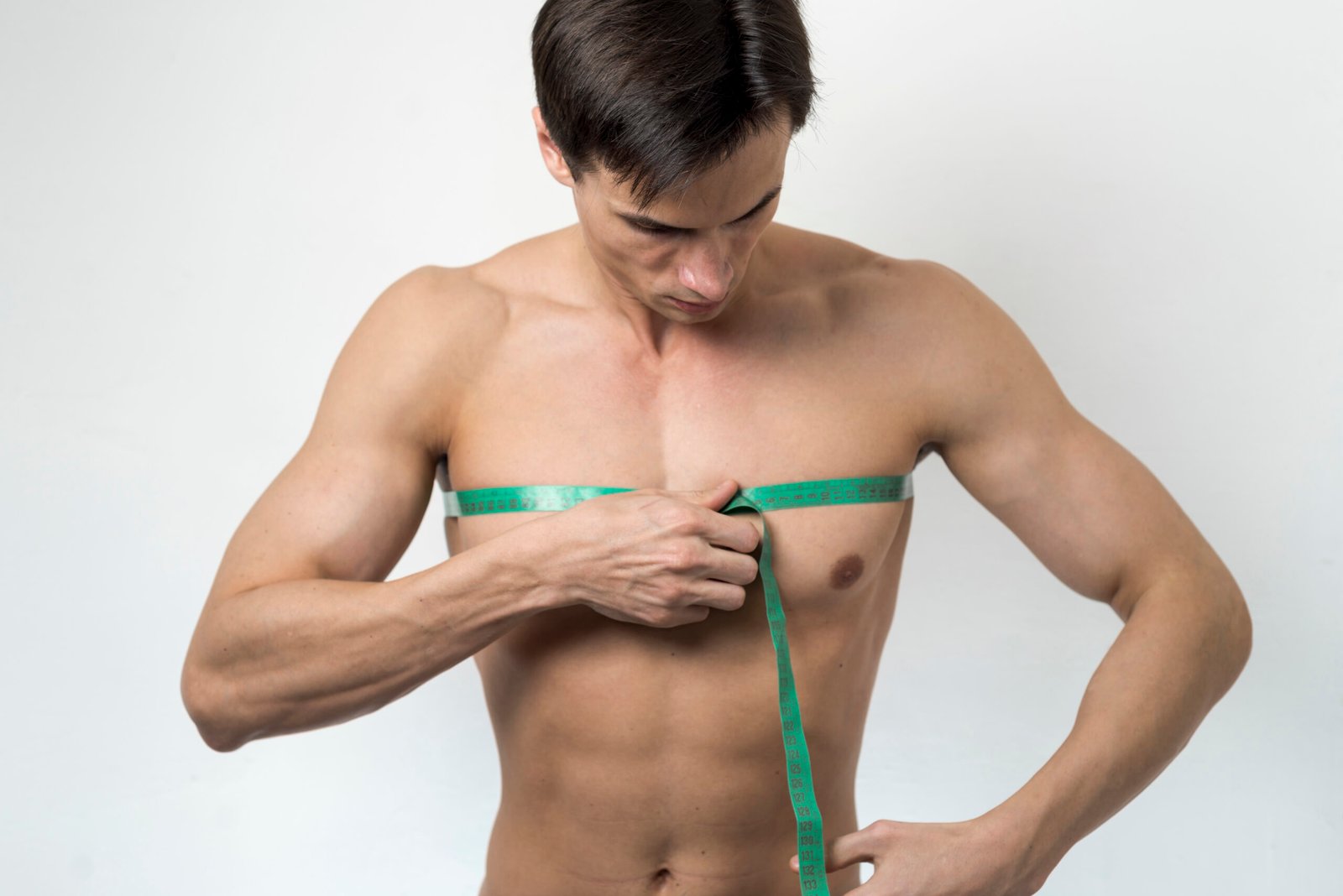 Tratamiento de ginecomastia masculina para un tórax firme y masculino