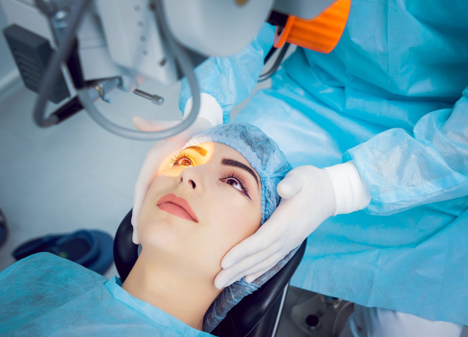 Implantacion de lentes intraoculares ICL y lentes trifocales en Turquia