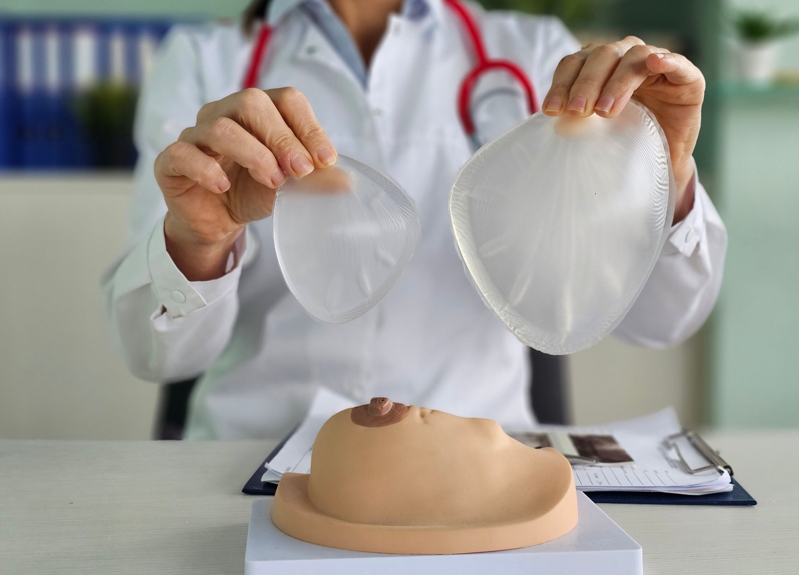 Bloc operatoire certifie JCI pour lifting mammaire chez Cayra Clinic