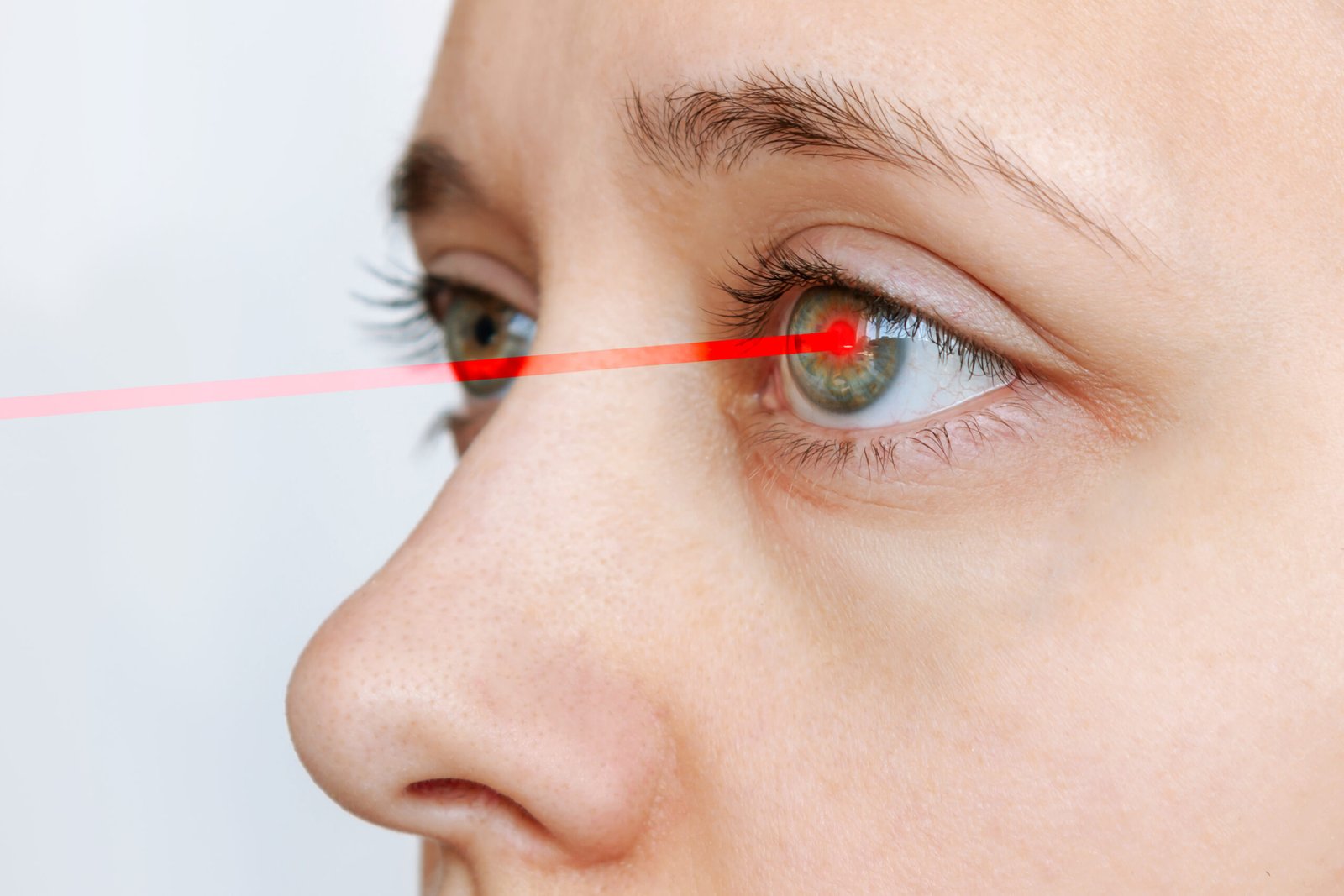 Tabla comparativa de precios de cirugia ocular laser Turquia vs Espana