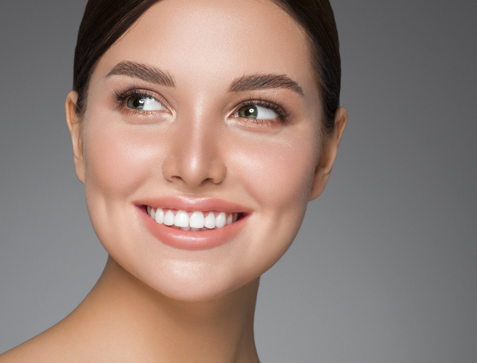 Procedimiento quirúrgico de dimpleplastia en Cayra Clinic