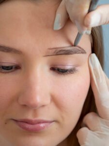 Vellos corporales trasplante de cejas en Estambul – Cayra Clinic