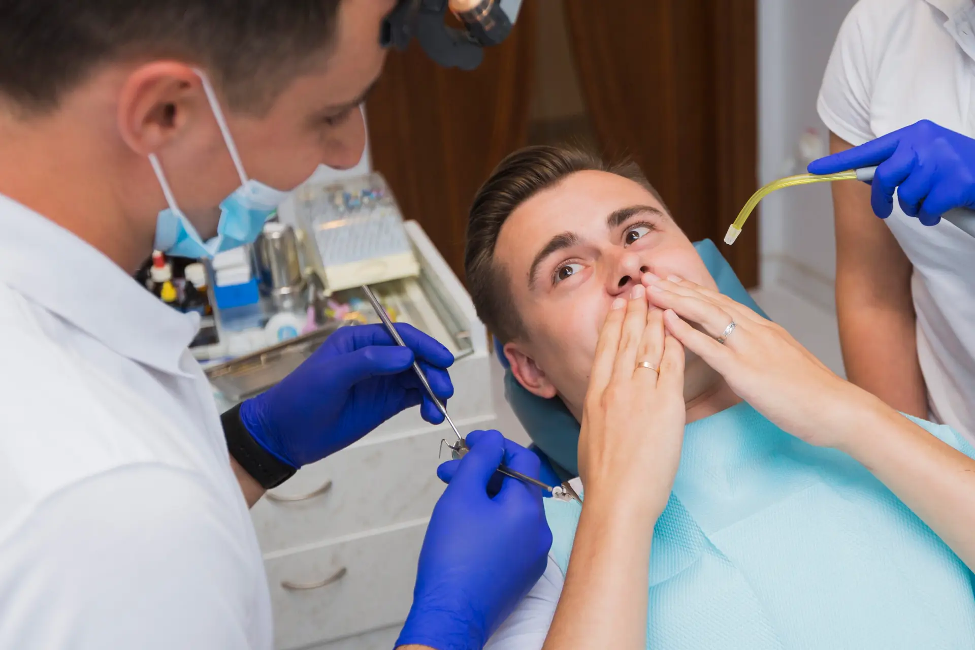 Instalaciones dentales de vanguardia y equipos de diagnostico 3D en clinicas de Estambul