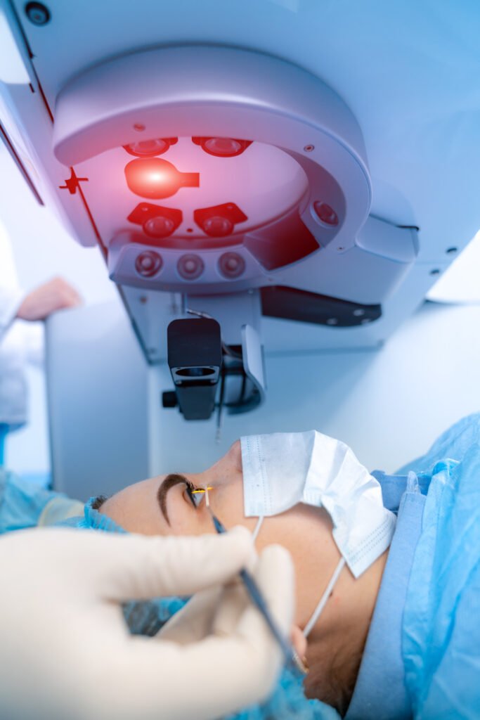 Correccion laser de astigmatismo en Turquia precios 2026 en Cayra Clinic