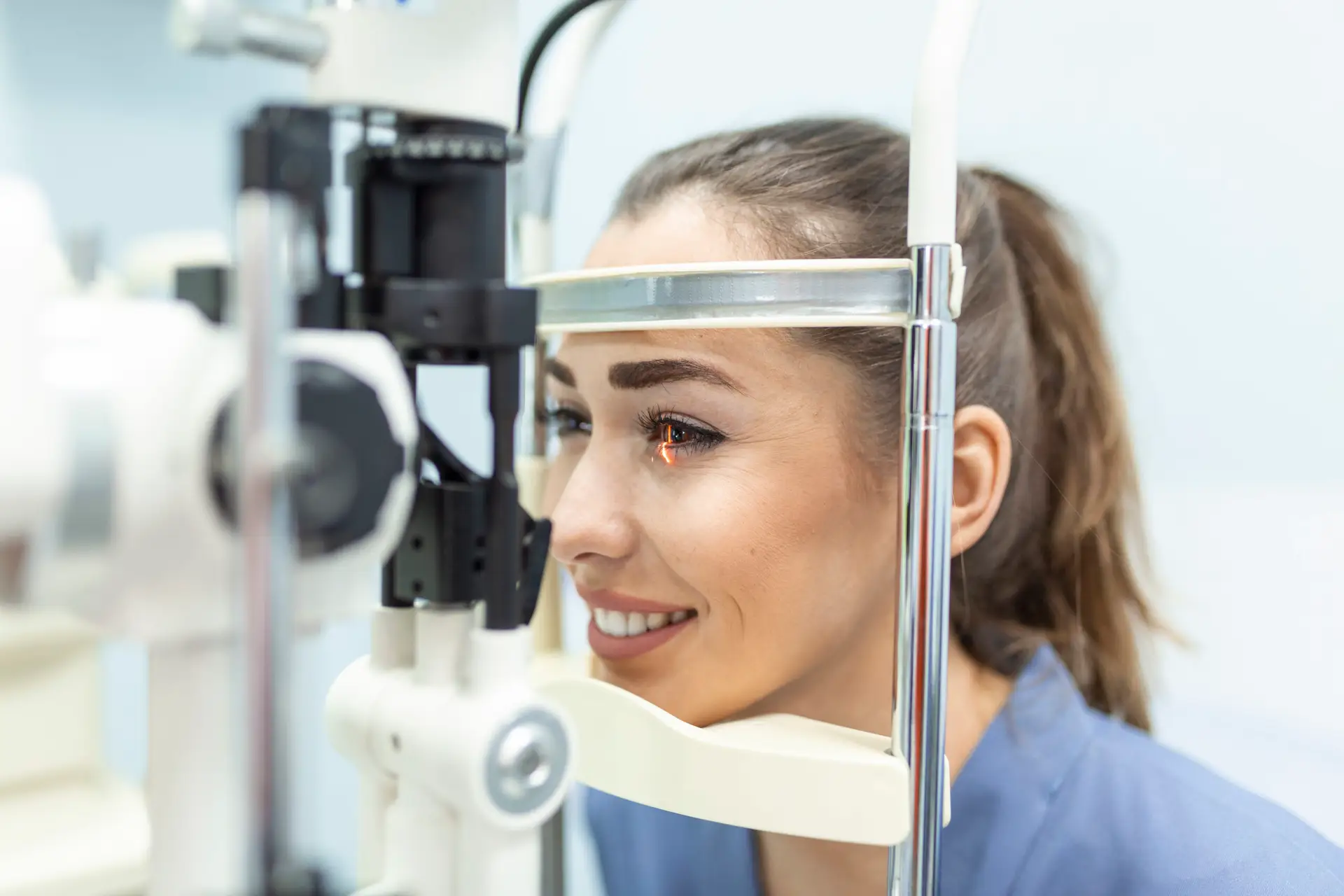 Instalaciones oftalmologicas de alta complejidad y quirofanos de microcirugia ocular en Estambul