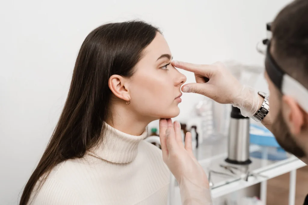 Guia completa sobre rinoplastia de revision en turquia para corregir resultados insatisfactorios previos